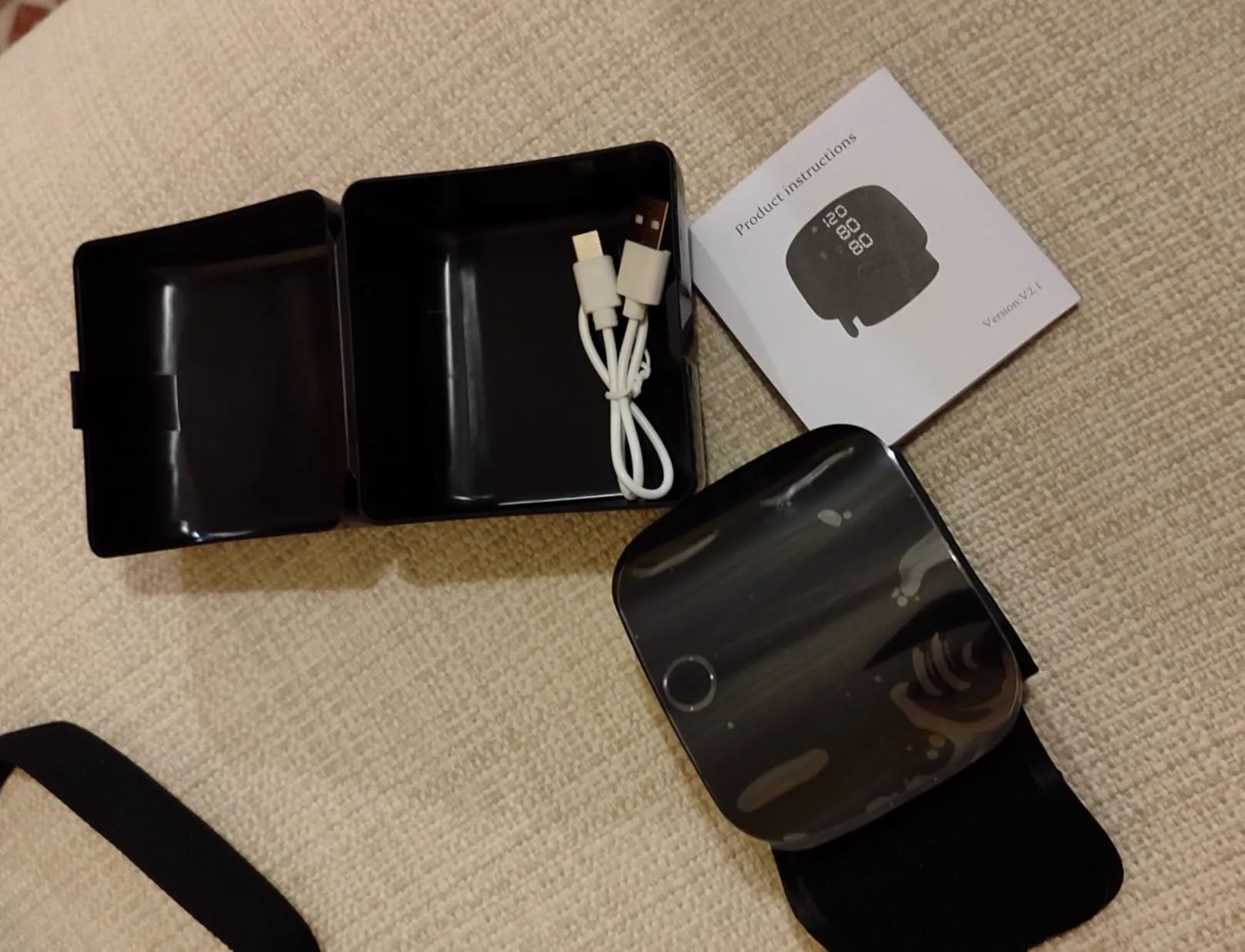 Recensione SmartCare custodia con cavo USB e manuale